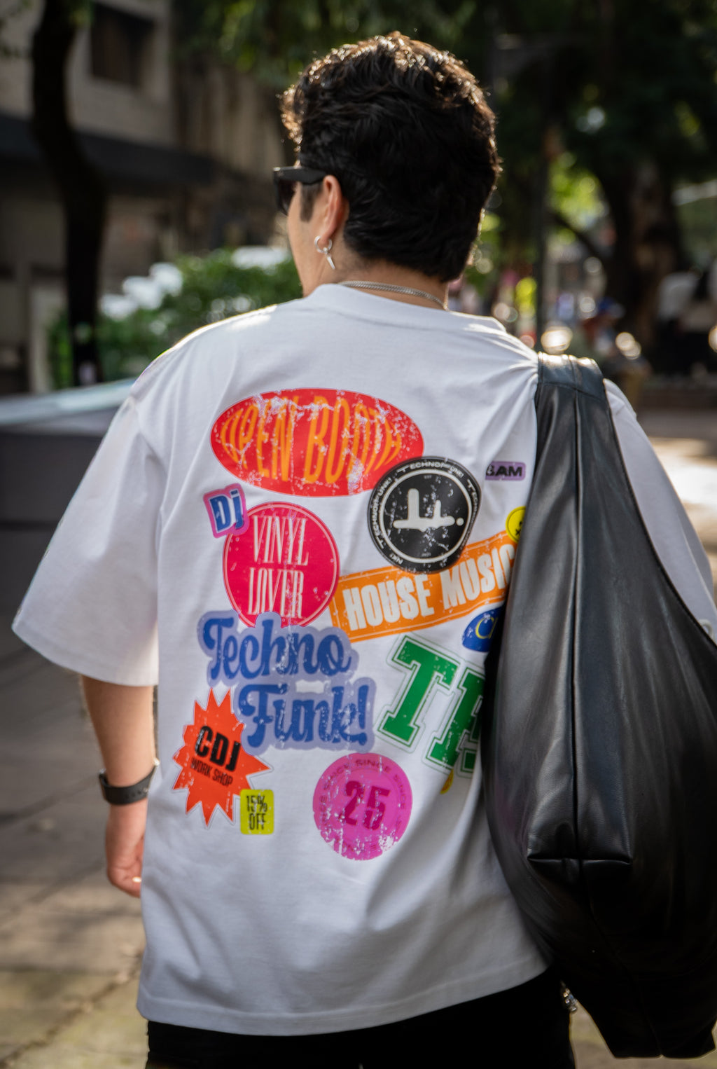 STICKERS TEE (WHITE)
