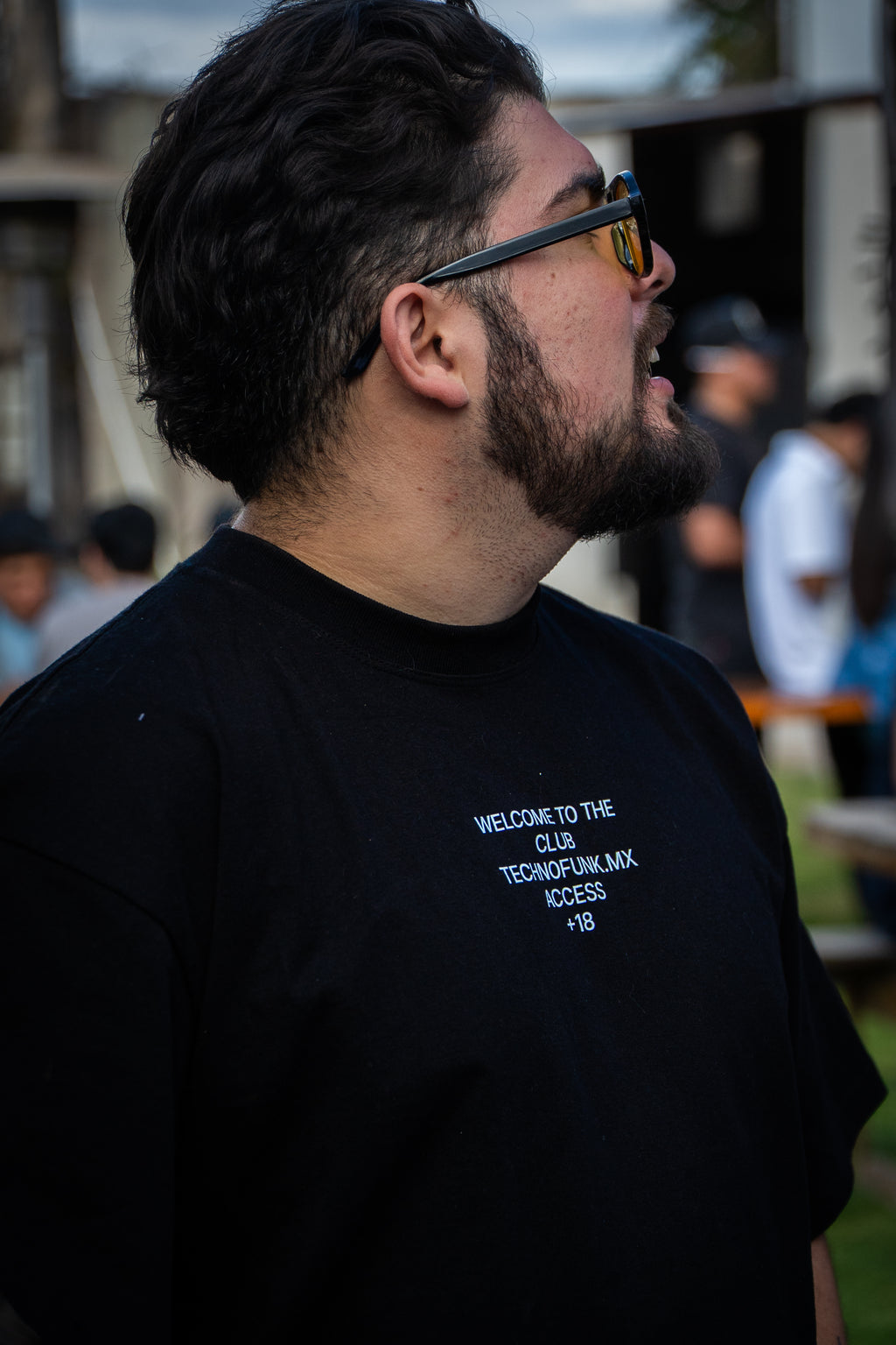 FLYER TEE (BLACK)