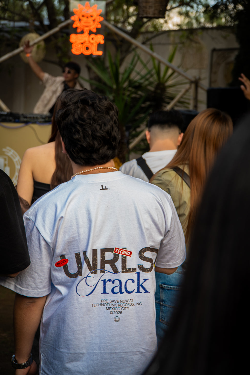 UNRLSD TEE (WHITE)